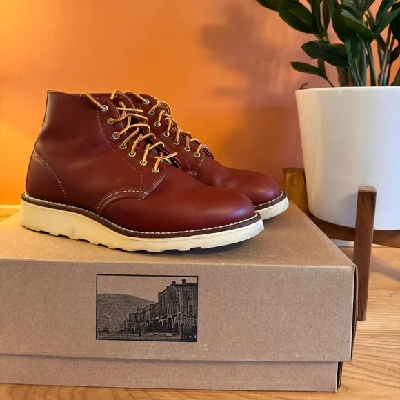 Red Wing 6” Round Toe Heritage Boots - Picture 2 of 6
